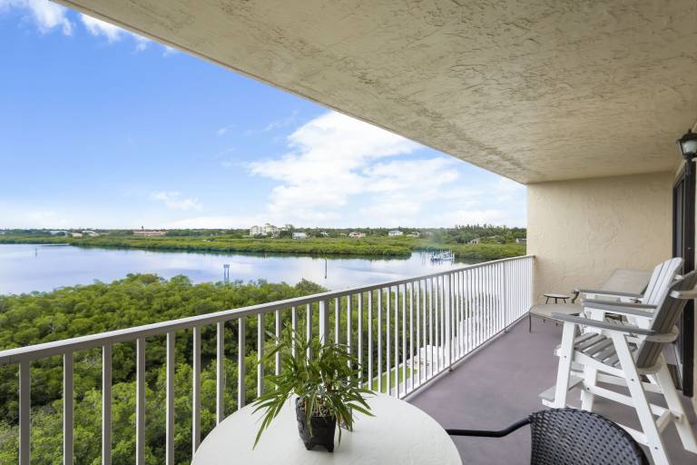 Condo  Redington Shores