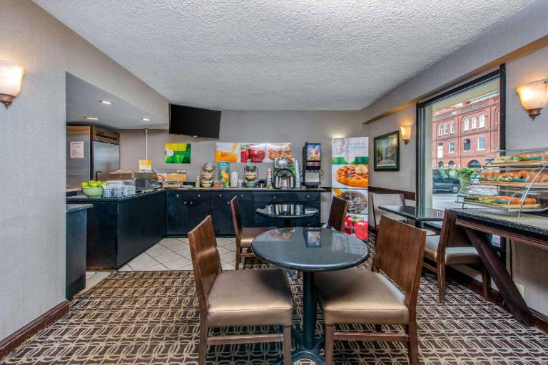 Quality Inn Savannah Historic District — photo 2
