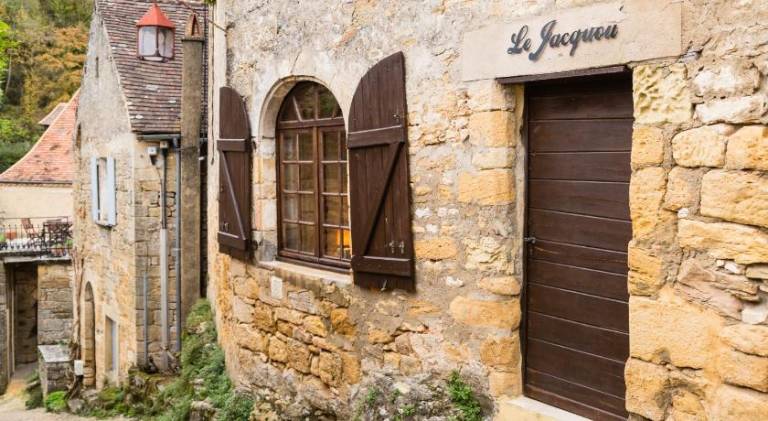 Pleasant rental apartment | Pet-friendly in Beze