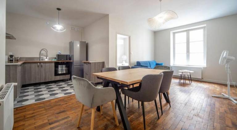 Pleasant holiday apartment | Pets allowed in Chalon-sur-Saone