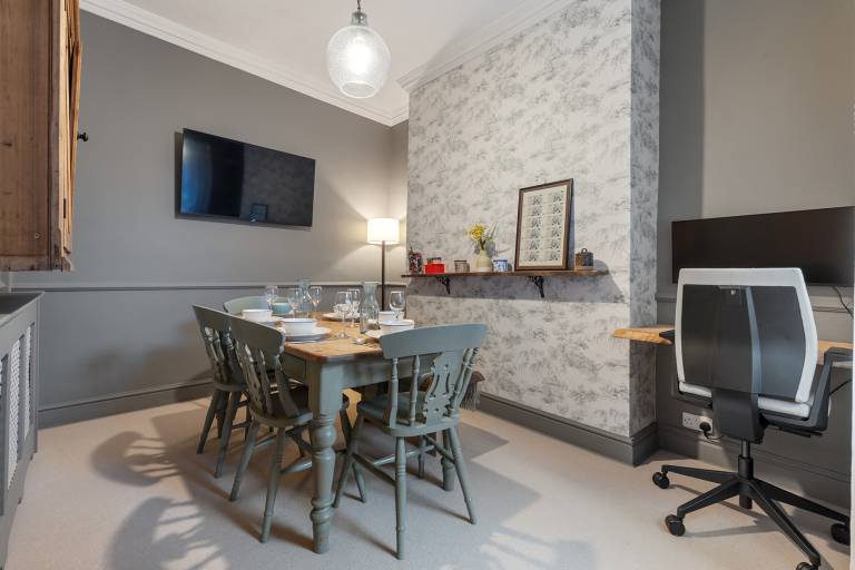 Fully equipped spacious house with patio, fast internet & garden | Near York Minster | Pet-friendly — photo 4
