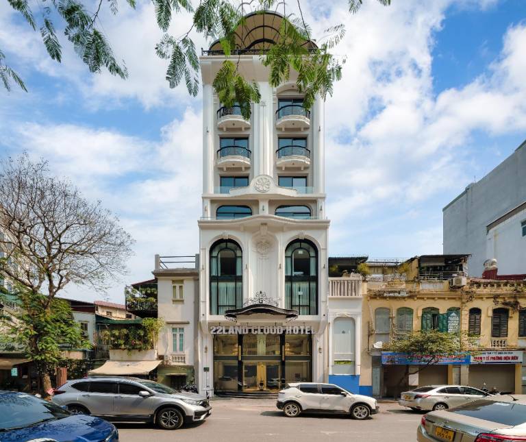 22 Land Cloud 150 Nguyen Thai Hoc in Hanoi