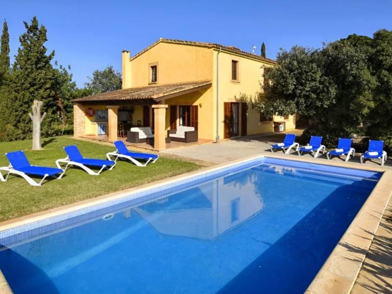 Vacation home with terrace, barbeque & private pool | Dogs allowed — photo 4