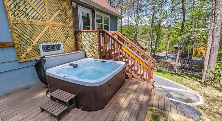 Bryce Chalet - Hot Tub, Game Room, Fire Pit, Pets — photo 3