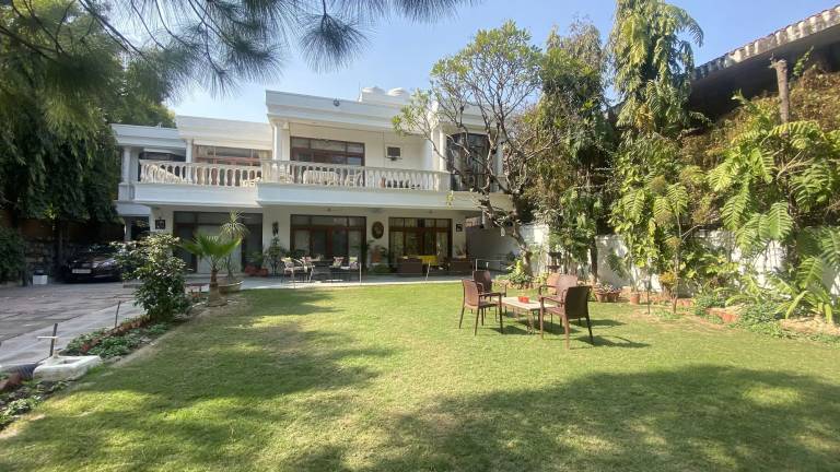 Bed and breakfast  Defence Colony
