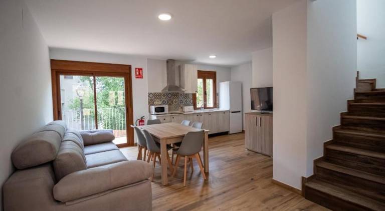 Holiday apartment with pool — photo 2