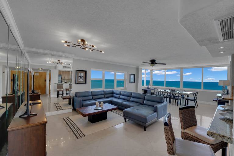 Condo Lauderdale-by-the-Sea