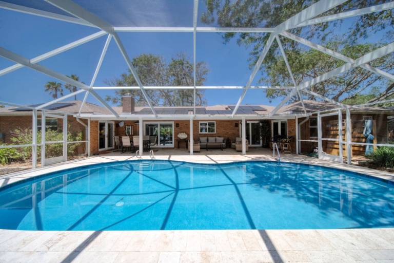 Lighthouse Retreat With A Pool