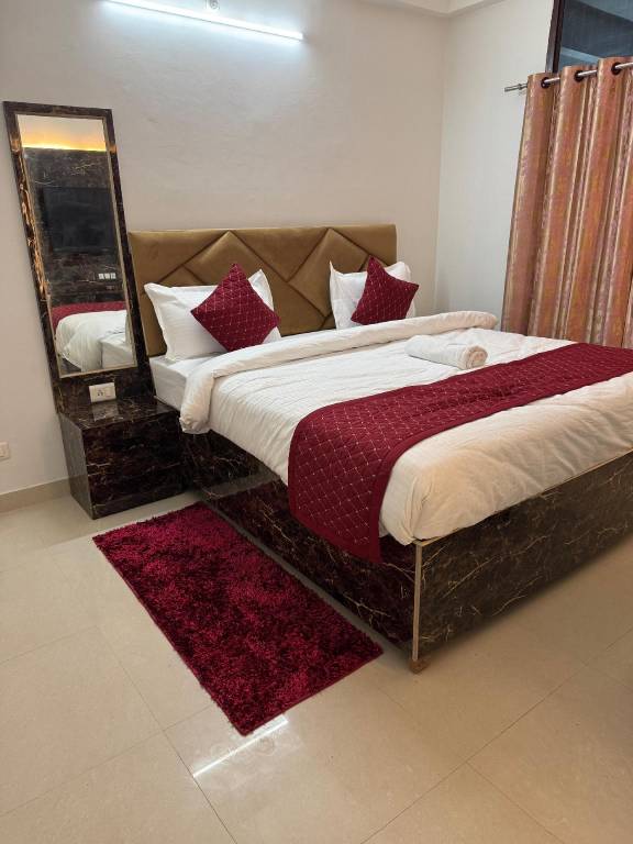 CLICK FIND STAY SHIVPUR in Varanasi