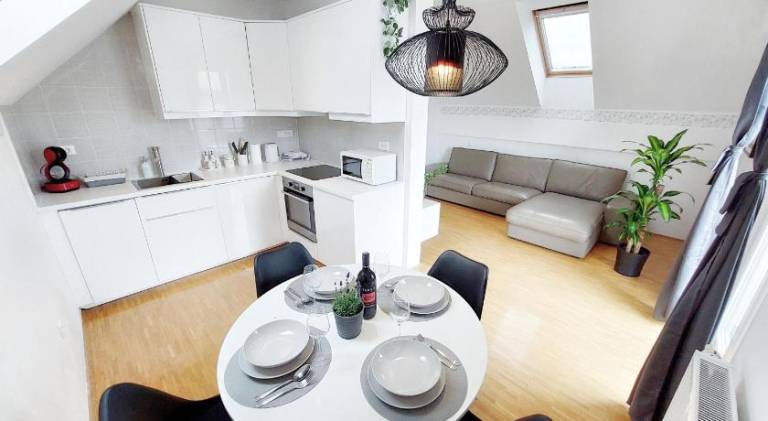 Rental apartment with 2 rooms for 6 persons in Bled