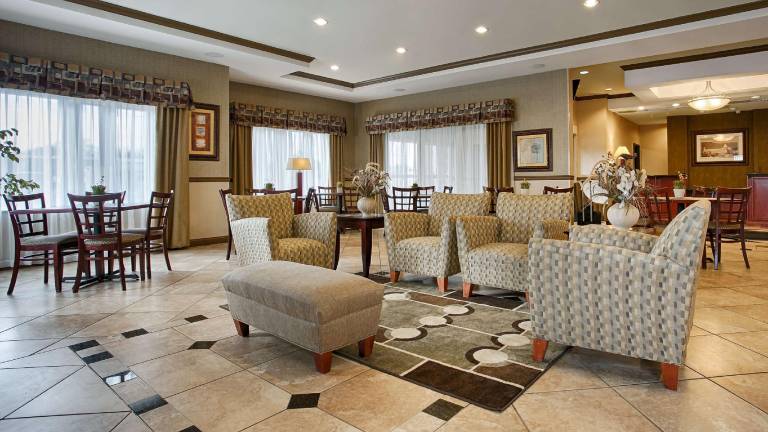 Best Western Plus Montezuma Inn & Suites — photo 2