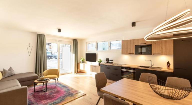 Pleasant serviced apartment with terrace & yard | Pets are welcome — photo 2