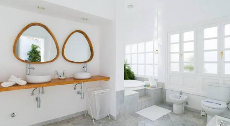 Beautiful villa with pool | Beach nearby | Pets allowed — photo 2