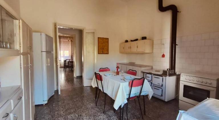 House with 4 rooms for 15 persons — photo 3