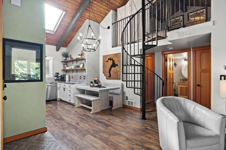 House Sandpoint