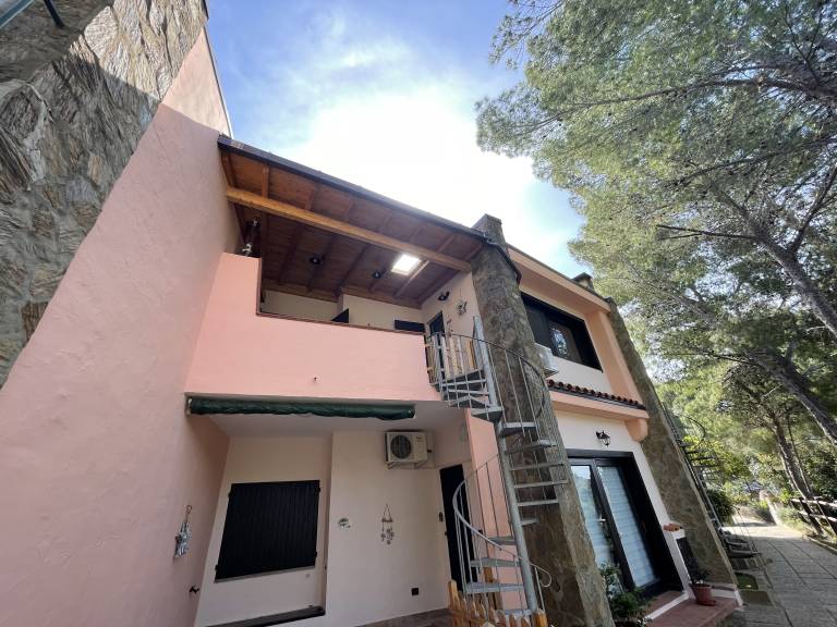 Vacation home with terrace & barbecue | Nature view — photo 3