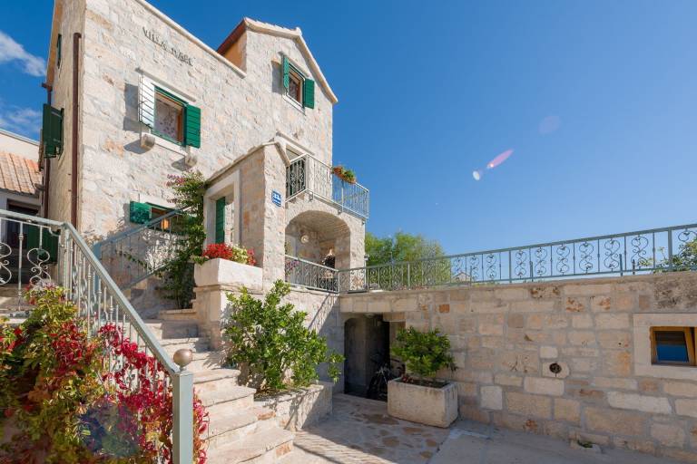 Villa Bol
