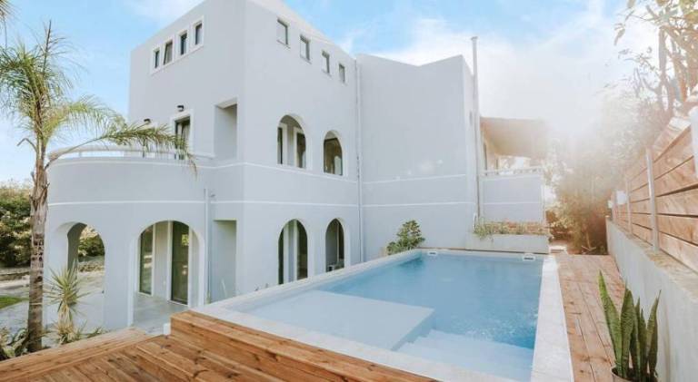 Fully equipped beautiful villa with patio, barbecue & private pool | Perfect for remote work | Pets are welcome — photo 4