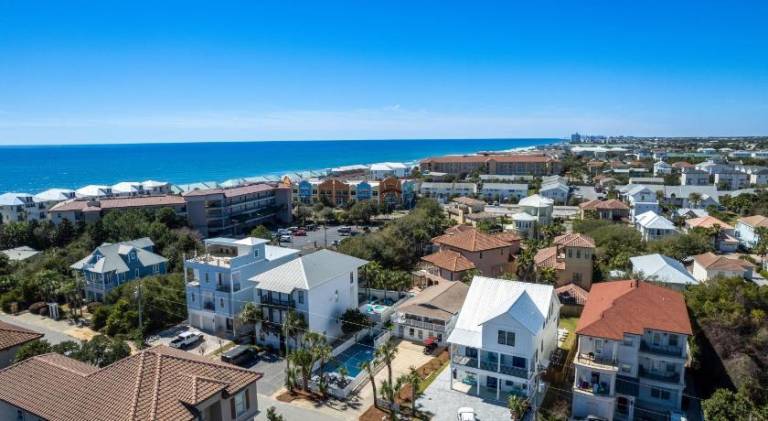 Vacation home with pool in Miramar Beach, FL