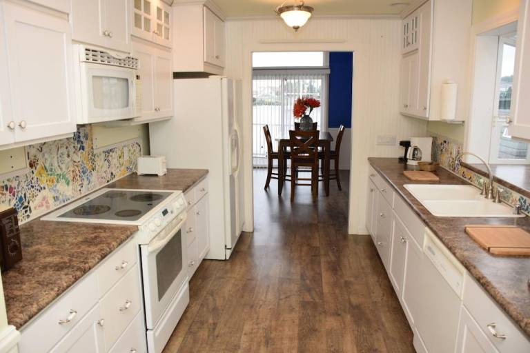 Longliner Lodge and Suites — photo 2