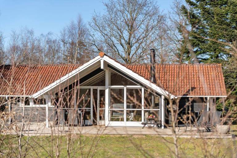 Fully equipped lovely house with hot tub, sauna & barbeque | Pets are welcome in Oksbol