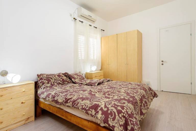 Apartment Tel Aviv District