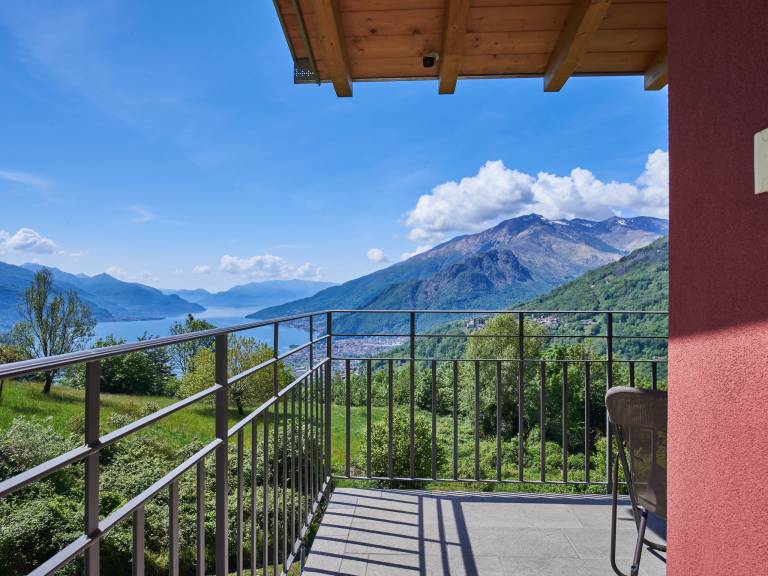 Fully equipped big vacation home with barbeque, garden & patio | Lake view | Pets allowed — photo 3