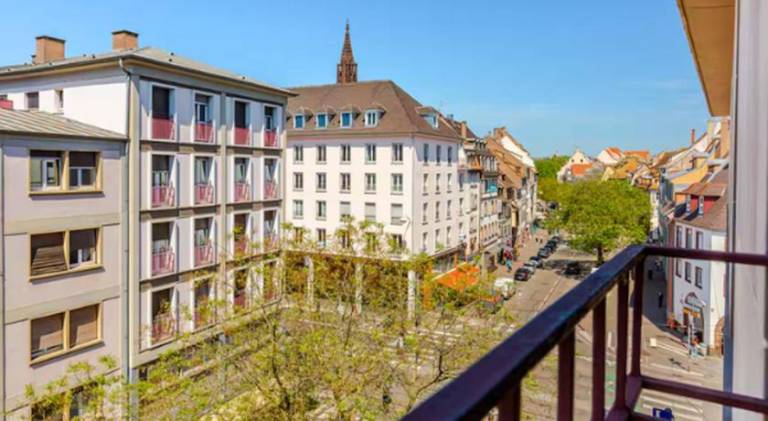 Charming rental apartment | Near Strasbourg Cathedral | Perfect for remote work | Pets allowed — photo 4