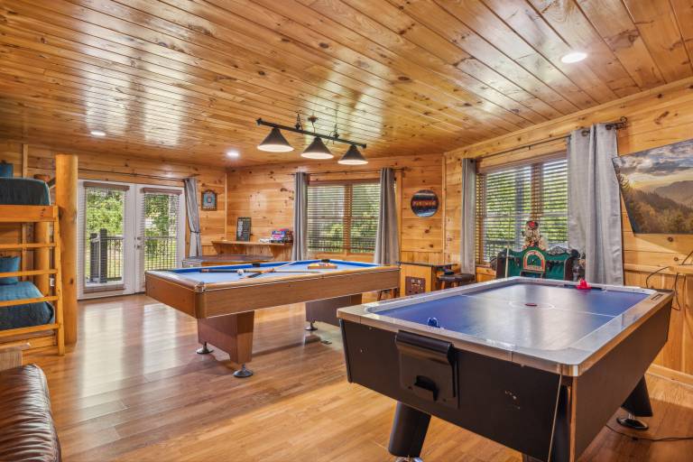 Vacation home with pool, jacuzzi & barbeque | Mountain view — photo 3