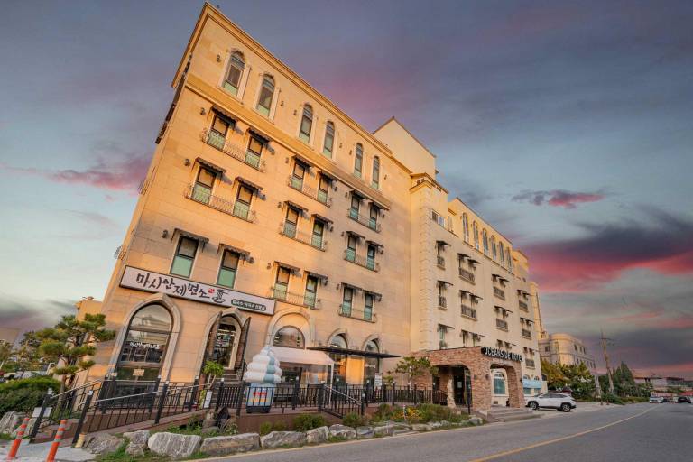 Incheon Airport Oceanside Hotel