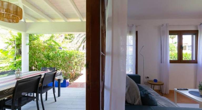 House with patio, BBQ & private pool | Pet-friendly — photo 5