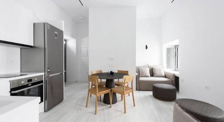 Vacation home with terrace — photo 3