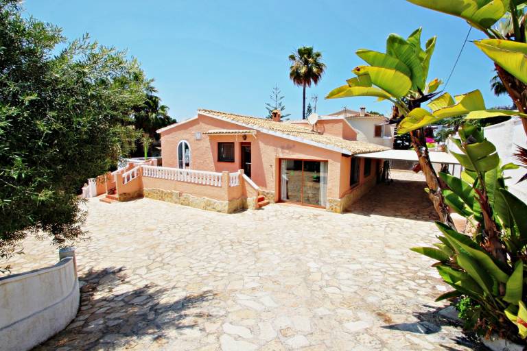 Fully equipped villa with garden, private pool & grill | City view | Next to the beach | Good for workation | Pets allowed — photo 4