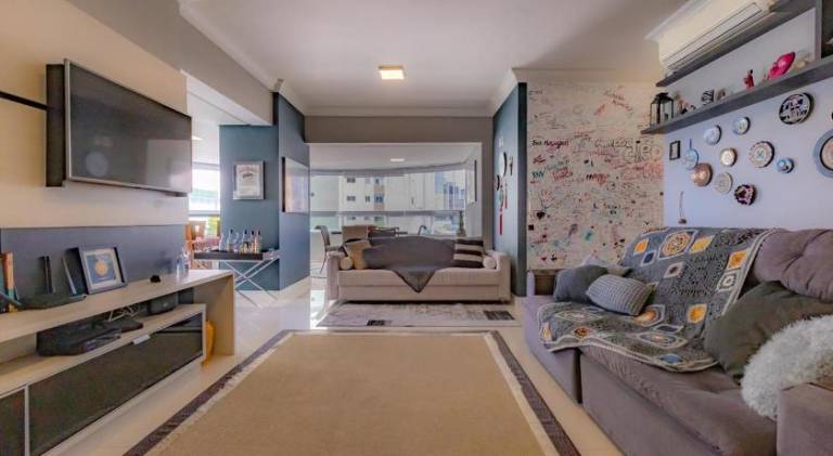 Holiday apartment with 3 rooms for 6 persons — photo 2
