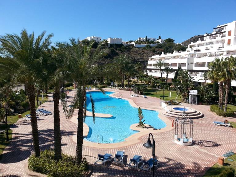 Fully equipped holiday apartment with pool & garden | Pool view | Close to the beach | Pets are welcome — photo 2