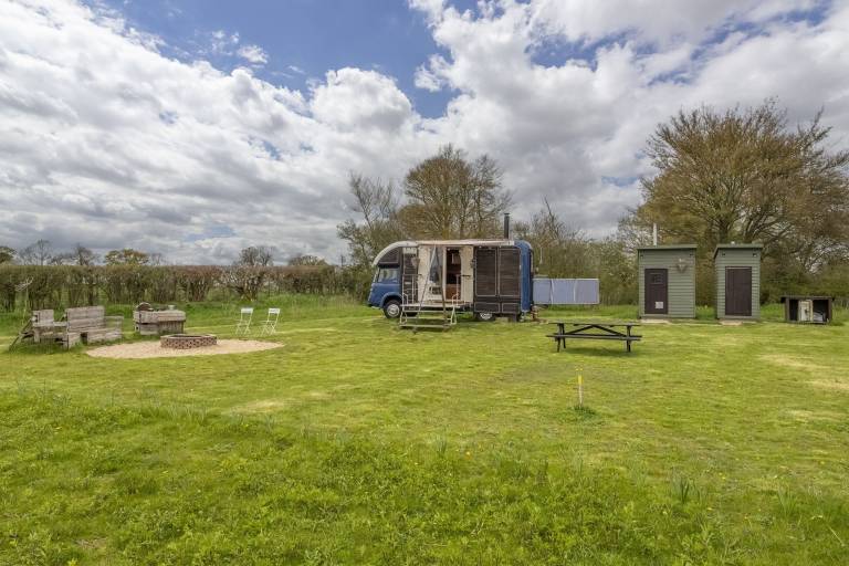 Cabin  Peaseland Green
