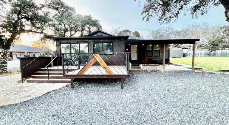 Downtown Studio 1 at Beer Ranch Project Inn — photo 4