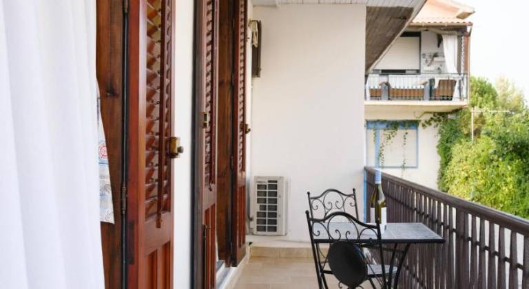 House with 2 rooms for 4 persons — photo 2