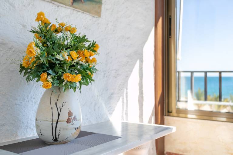 Apartment Casa Blanca 2 with Sea Views, Barbecue, Air Conditioning and Wi-Fi — photo 3