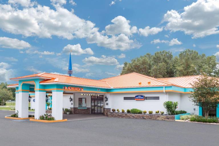 Howard Johnson by Wyndham Ocala FL I-75 — photo 3