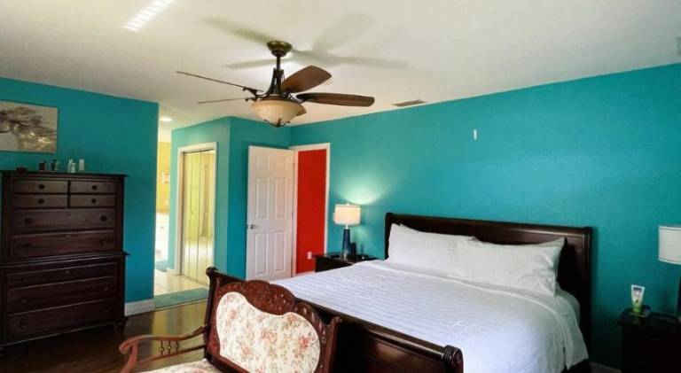 Ample house with jacuzzi & pool | Dogs allowed — photo 2