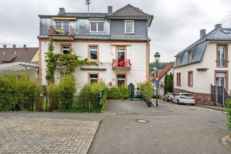 Pet-Friendly Holiday Apartment 'Lichtentaler Allee' with Balcony and Wi-Fi — photo 3