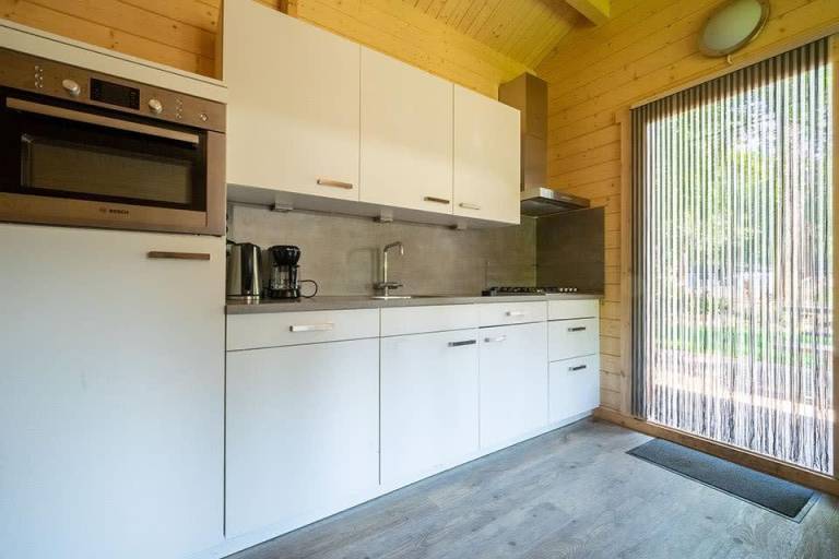 Vacation home with yard & patio — photo 4