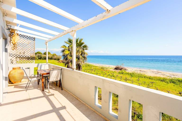 Beachfront Nest Memi Koroni-Seaheaven House B1 — photo 4