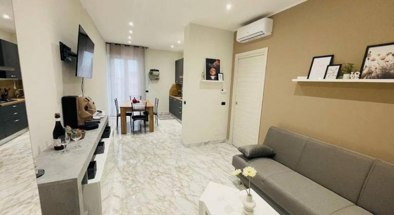 Rental apartment with 2 rooms for 5 persons in Nola
