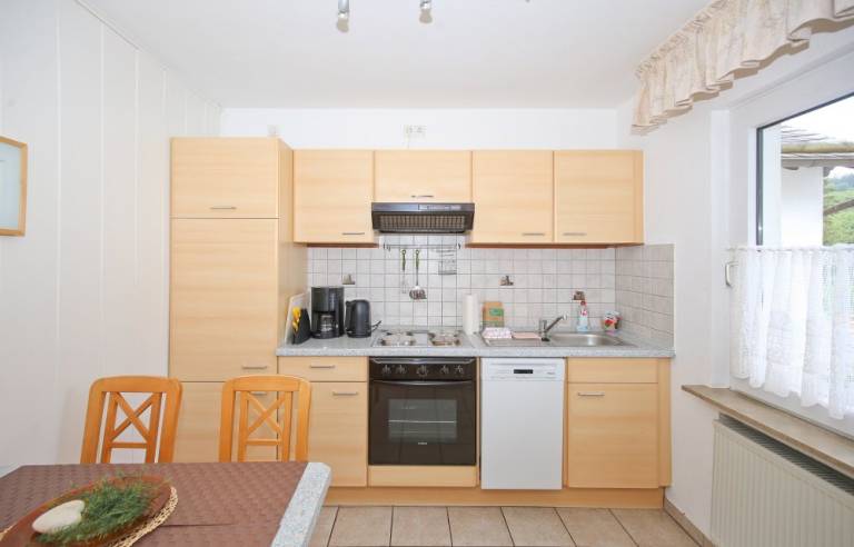 Apartment with terrace, garden & BBQ — photo 4