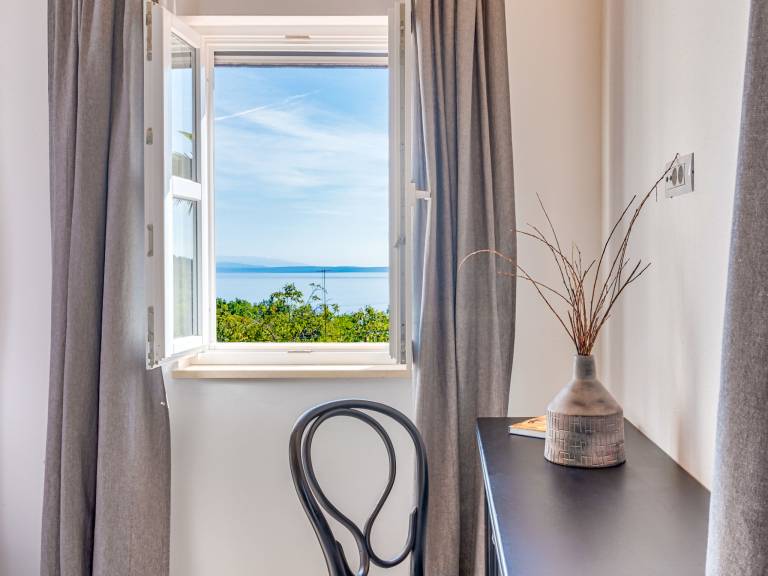 Fully equipped house with barbecue, yard & private pool | Sea view | Pets allowed — photo 4