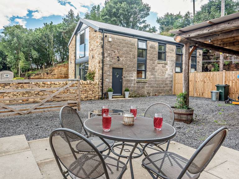 Cottage  Upper Midhope
