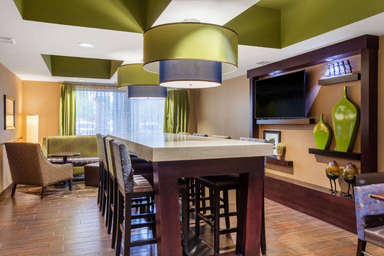 Hampton Inn Sioux Falls — photo 4