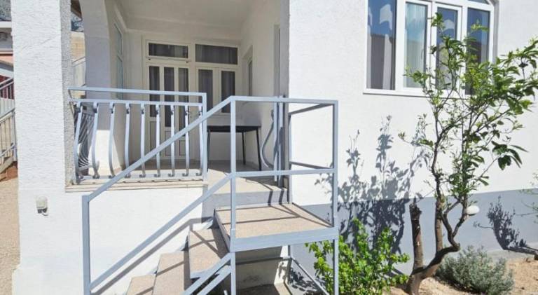 Holiday apartment | Beach nearby | Pet-friendly in Brela